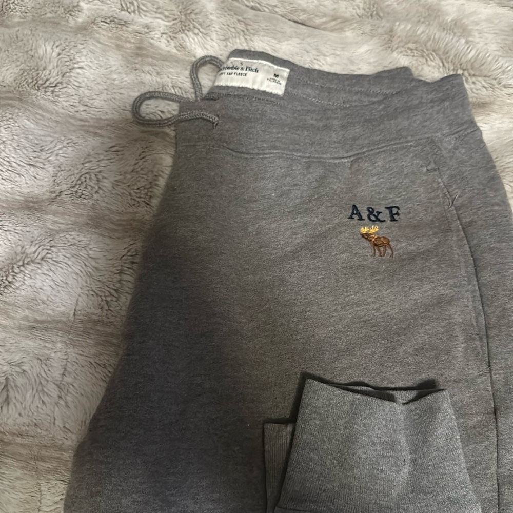 Grey joggers M men’s